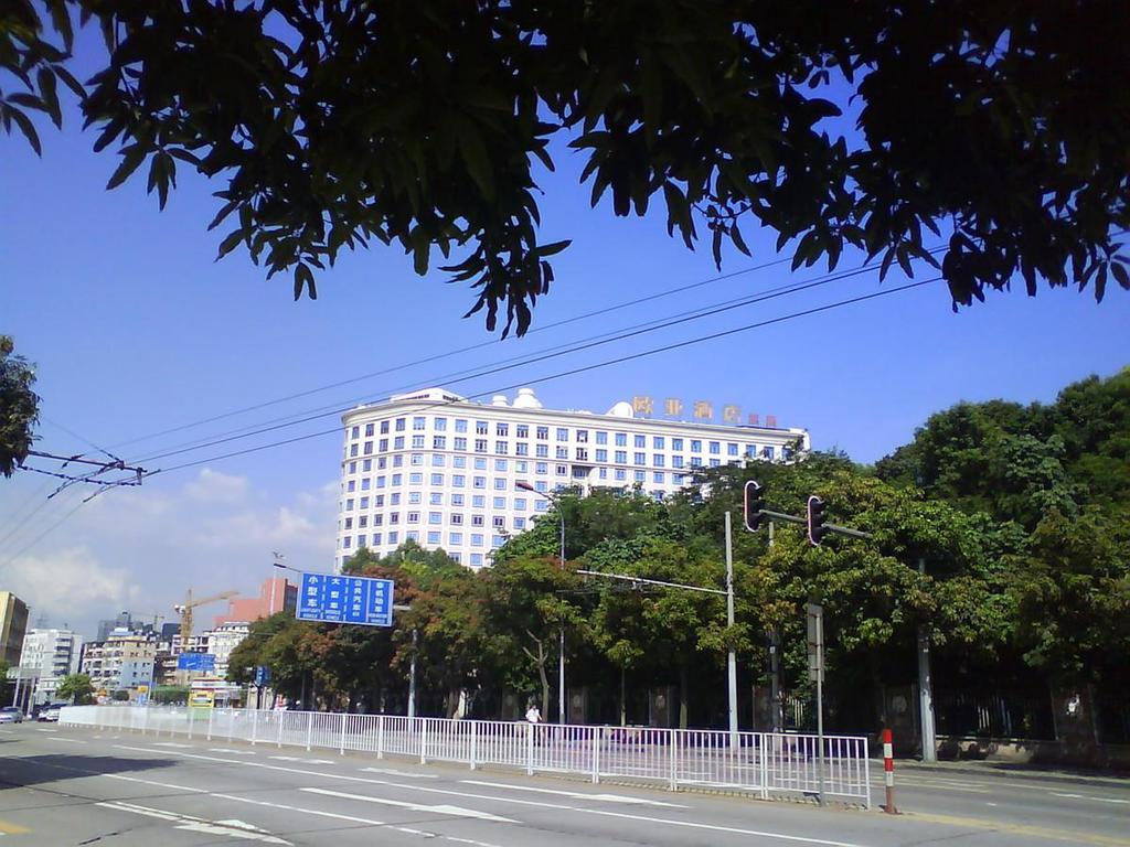 Vienna Hotel Guangzhou Shaheding Metro Station Exterior foto