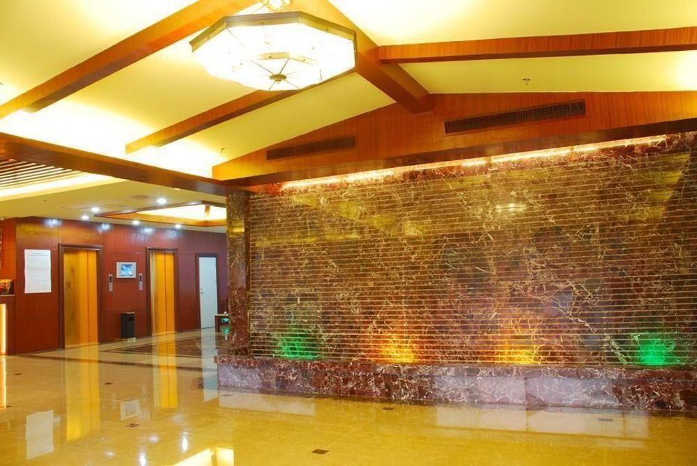 Vienna Hotel Guangzhou Shaheding Metro Station Exterior foto